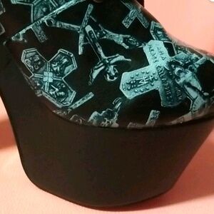 Ironfist Don’t Cross Me Booties